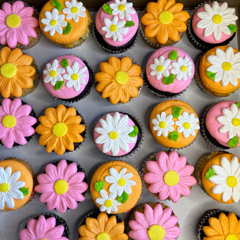 Mixed Color Daisy Cupcakes