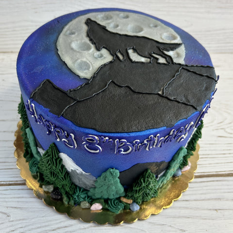 Wolf Howling at the Moon with Mountains Cake