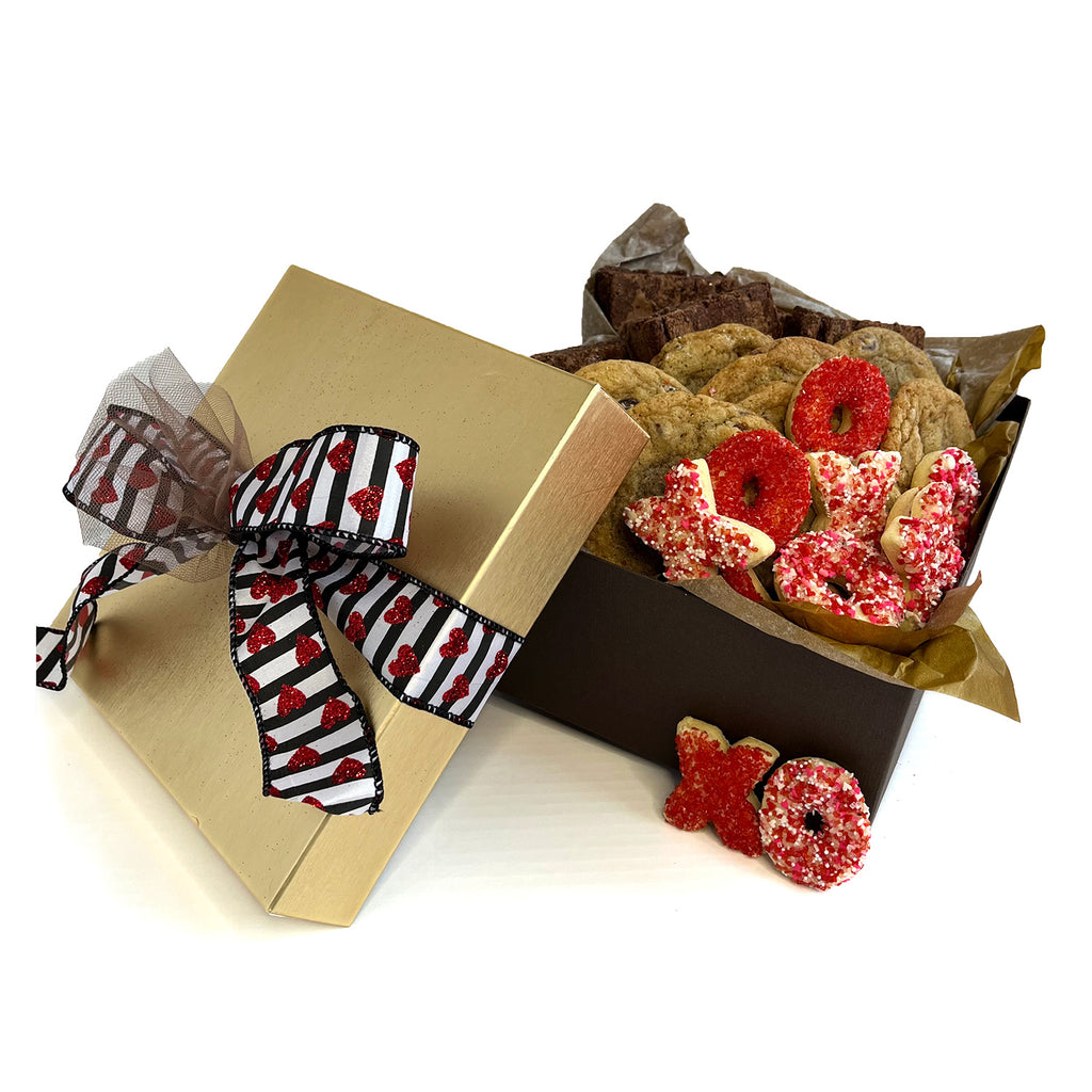 Valentine's Day gift box with hearts label - contains 1 kilo of awesome  pick and mix sweets - DaffyDownDilly